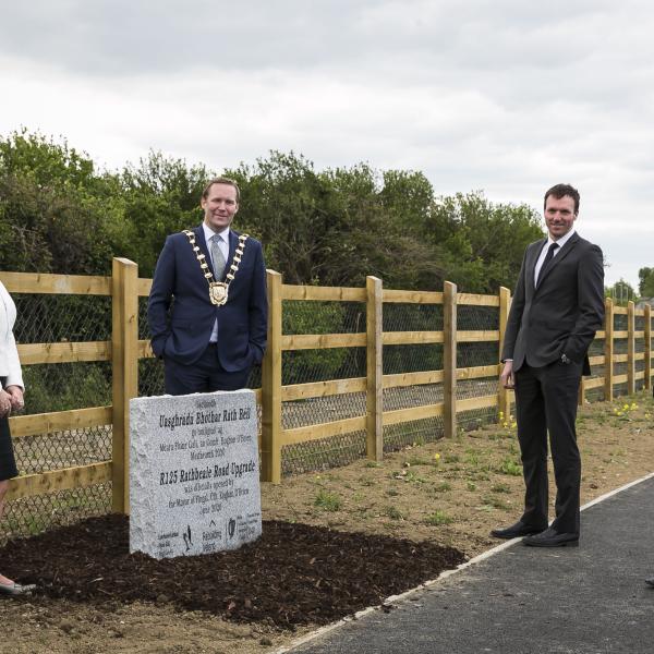 The Mayor of Fingal, Cllr Eoghan O’Brien, unveils a commemorative stone to mark the official opening of the Rathbeale Road Upgrade in the presence of Fingal County Council’s Chief  AnnMarie Farrelly, Senior Engineer Paul Carroll and Director of Planning and Strategic Infrastructure, Matthew McAleese