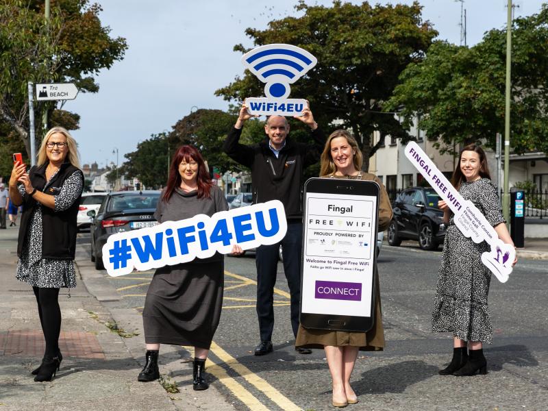 Pictured are Clodagh Kelly, Magnet Networks, Camille Dennis, Wisteria Florist, Phil Claspperton, Magnet Networks, Mayor of Fingal, Cllr. Seána Ó Rodaigh, Aisling Hyland, Fingal Digital Strategy Unit launching the wifi in Skerries